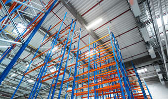 Jak wybrać generalnego wykonawcę hali przemysłowej? 5 kryteriów, które decydują o sukcesie inwestycji