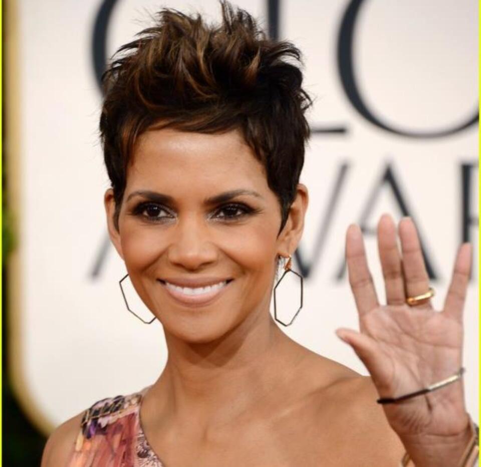 fot.Facebook/Halle Berry/just jared