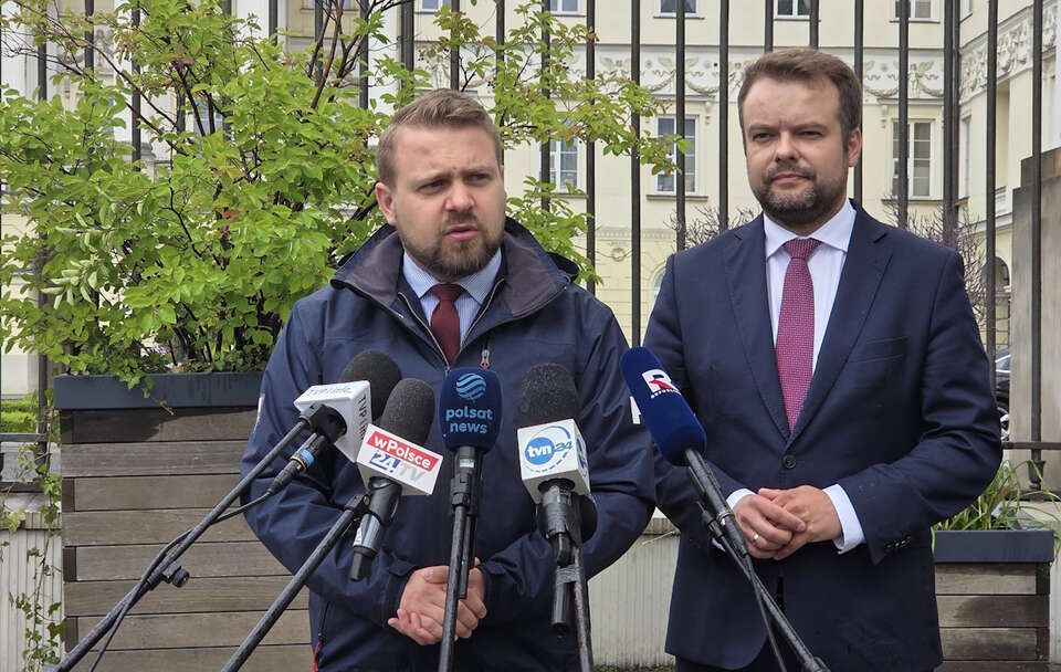Jacek Ozdoba i Rafał Bochenek / autor: X: @pisorgpl/https://x.com/pisorgpl/status/1928012316102029464/photo/1