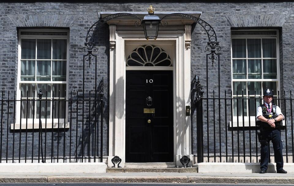 Downing Street 10 w Londynie - siedziba premiera Wielkiej Brytanii / autor: PAP/EPA