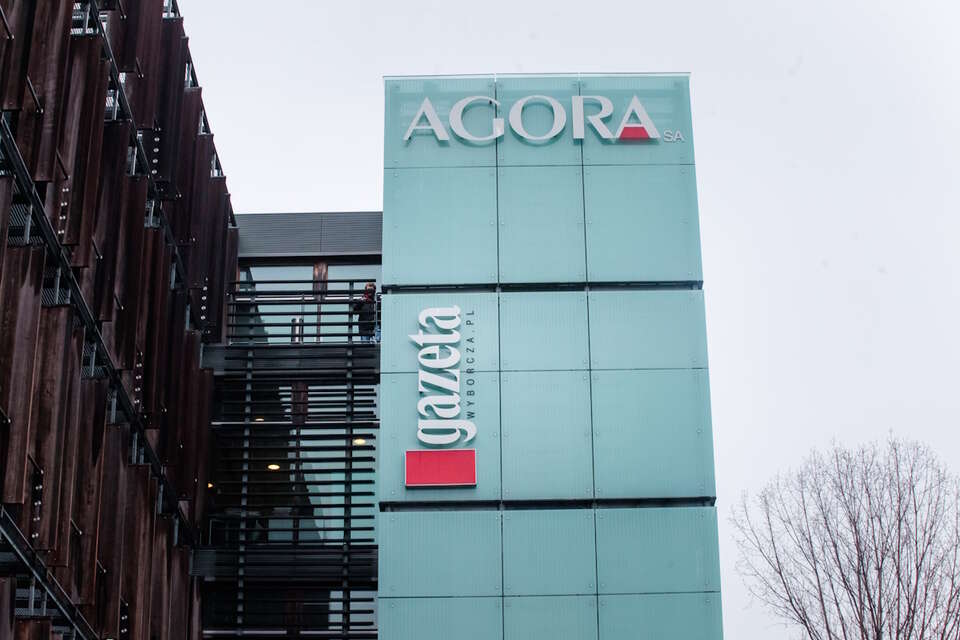 Grupa Agora zapowiedziała restrukturyzację. W Gazecie Wyborczej czy Gazeta.pl szykują się masowe zwolnienia. Na zdjęciu siedziba Gazety Wyborczej / autor: Fratria