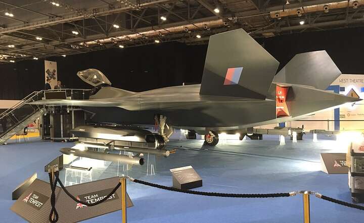 BAE Systems Tempest - makieta studium myśliwca / autor: Autorstwa Swadim - Praca własna, CC BY-SA 4.0, https://commons.wikimedia.org/w/index.php?curid=82612604