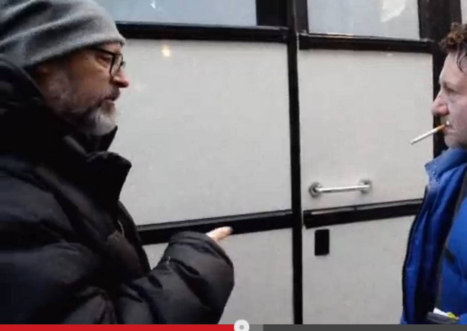 Wojciech Smarzowski i Robert Więckiewicz. Screenshot YouTube