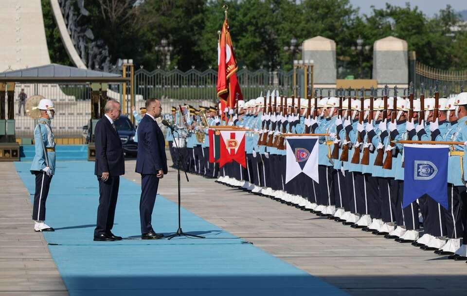 Jest moc! Tak Nawrocki przywitał się z tureckimi żołnierzami