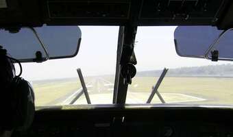 Strajki pracowników kontroli lotów - także w Polsce