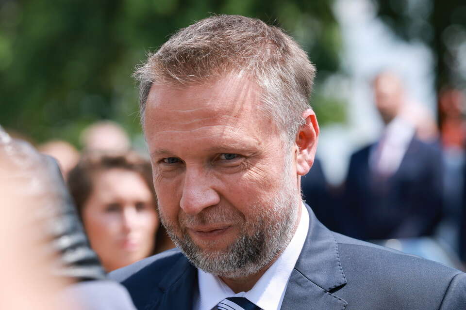 Trzaskowski ma zrzucić winę ws. szpitala na Kierwińskiego!