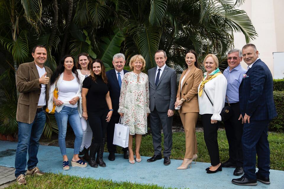 Marszałek Senatu Tomasz Grodzki wraz z delegacją wziął udział w Kongresie 60 Milionów w Miami na Florydzie / autor: Twitter/Polski Senat