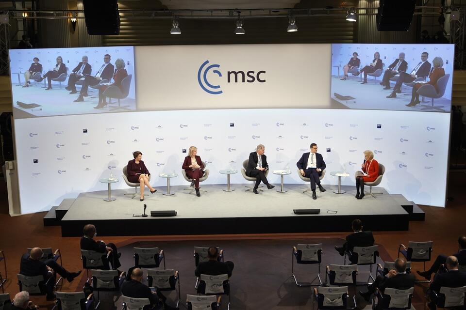 Premier Mateusz Morawiecki podczas MSC / autor: 	PAP/EPA/RONALD WITTEK / POOL