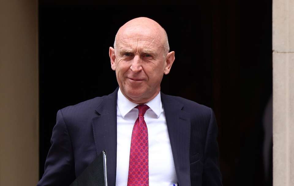 John Healey / autor: PAP/EPA/ANDY RAIN