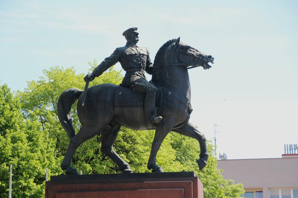 Pomnik Piłsudskiego w Katowicach / autor: Fratria