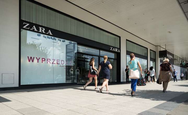 Warszawski sklep marki Zara, należącej do koncernu Inditex / autor: Fratria / ZK