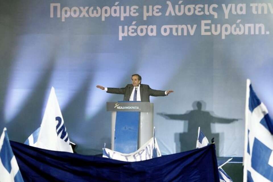 Lider zwycięskiej partii Samaras. Fot. PAP/EPA