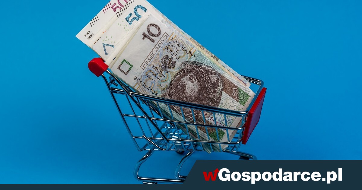Świąteczne wydatki. Polacy zaciskają pasa, jak mogą