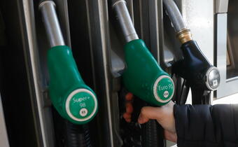Ceny paliw w hurcie w piątek spadają