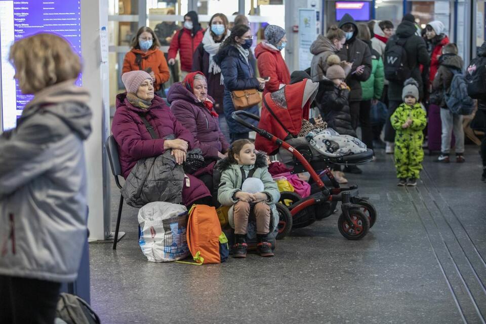 Uchodźcy Ukraińscy na Dworcu Centralnym / autor: fot. Andrzej Wikto