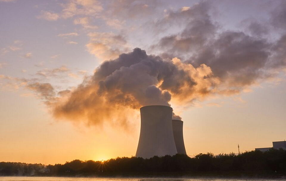 Elektrownia jądrowa / autor: pixabay.com