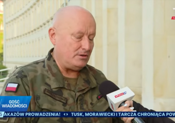 Gen. Marek Sokołowski: wojsko zostanie z powodzianami przynajmniej do końca grudnia