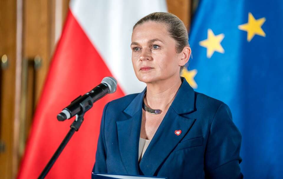 Prymitywny atak Nowackiej na prezydenta! "Może mu rośnie"