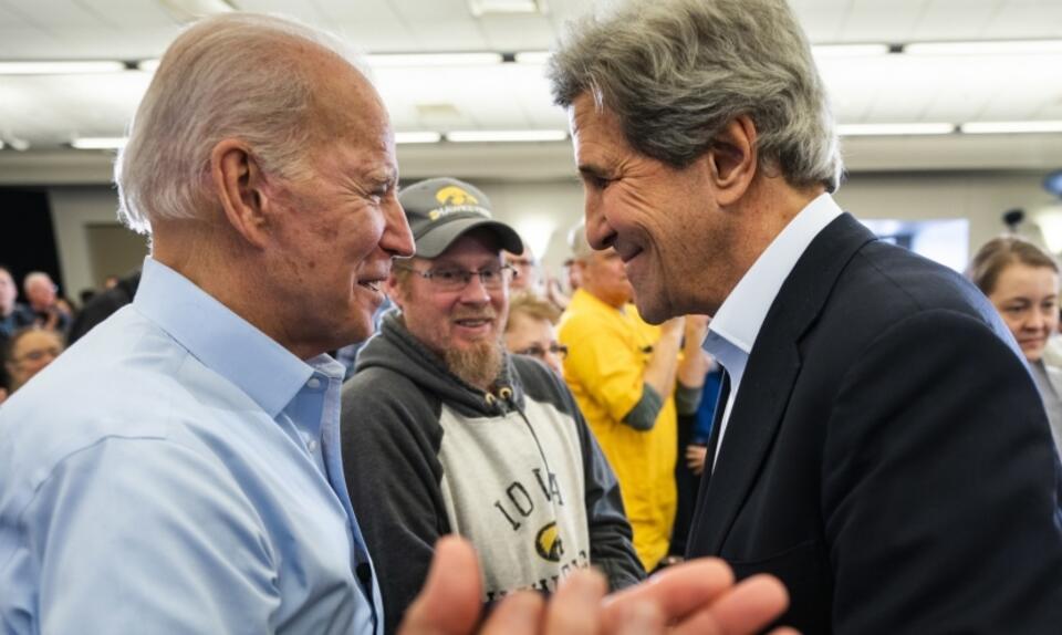 Joe Biden i John Kerry / autor: EPA/PAP