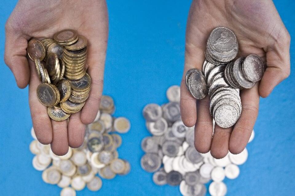 Euro i franki szwajcarskie (z prawej)