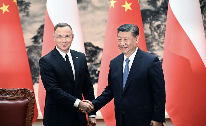Prezydent Andrzej Duda z prezydentem Xi Jinpingiem / autor: PAP/EPA/PEDRO PARDO / POOL