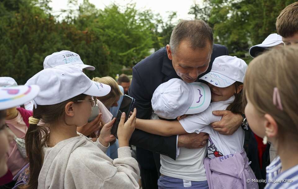 Prezydent w niecodziennym wydaniu. Zrobił to dla dzieci!