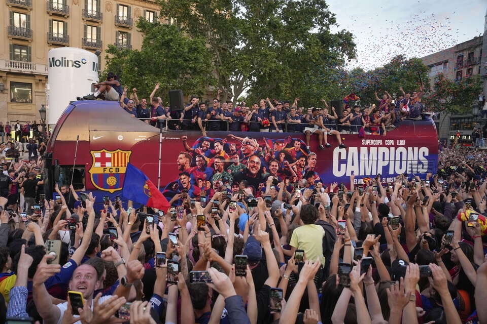 Barcelona świętuje mistrzostwo La Liga / autor: PAP/EPA