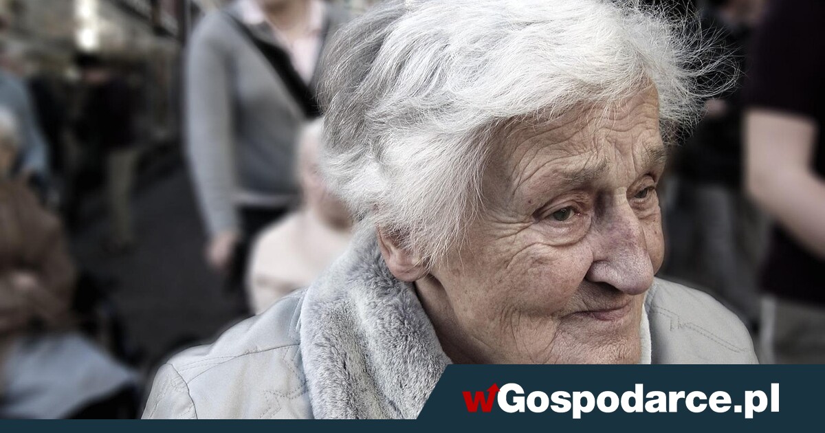 Seniorom brakuje pieniędzy na podstawowe potrzeby