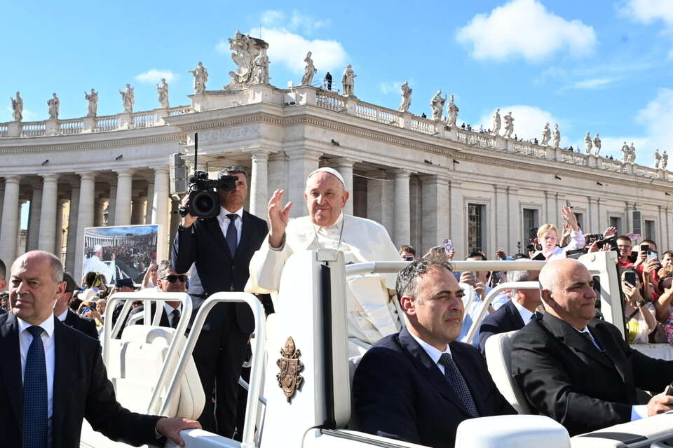 papież Franciszek / autor: EPA/MAURIZIO BRAMBATTI Dostawca: PAP/EPA.