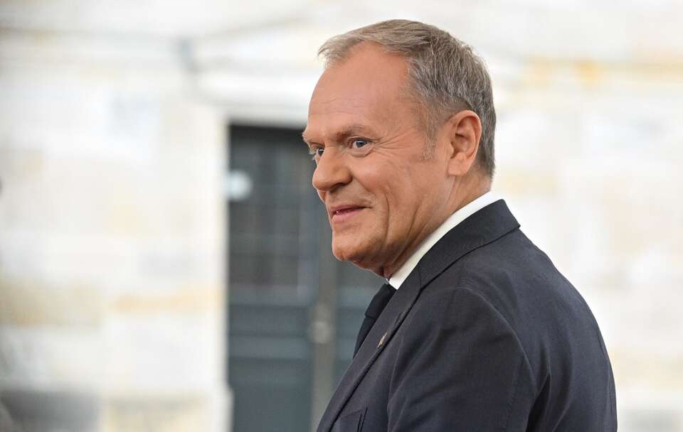 Donald Tusk w drodze na obrady nieformalnego szczytu Unii Europejskiej w Kopenhadze / autor: PAP/Radek Pietruszka
