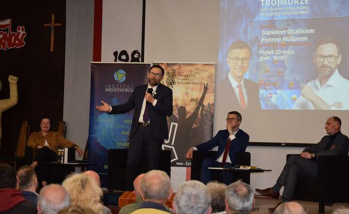 Daniel Obajtek w debacie Fundacji Promocji Solidarności w historycznej sali BHP Stoczni Gdańskiej / autor: Fratria / MW