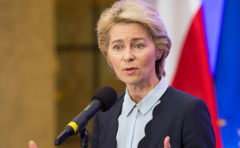 Von der Leyen wzywa UE do szybkiego dostarczenia broni Ukrainie