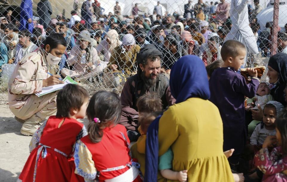 Uchodźcy na granicy afgańsko-irańskiej / autor: PAP/EPA/MOHAMMAD JAVADZADEH HANDOUT