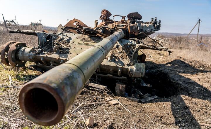 Czołg zniszczony na Ukrainie w trakcie walk / autor: Fratria / AS