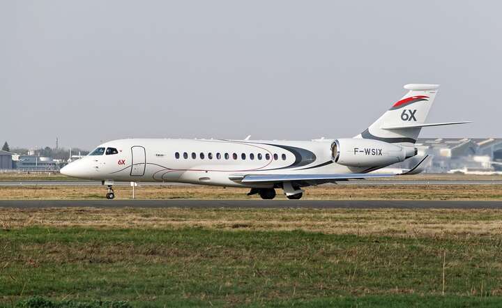 Odrzutowiec Falcon francuskiej firmy Dassault Aviation / autor: Pixabay
