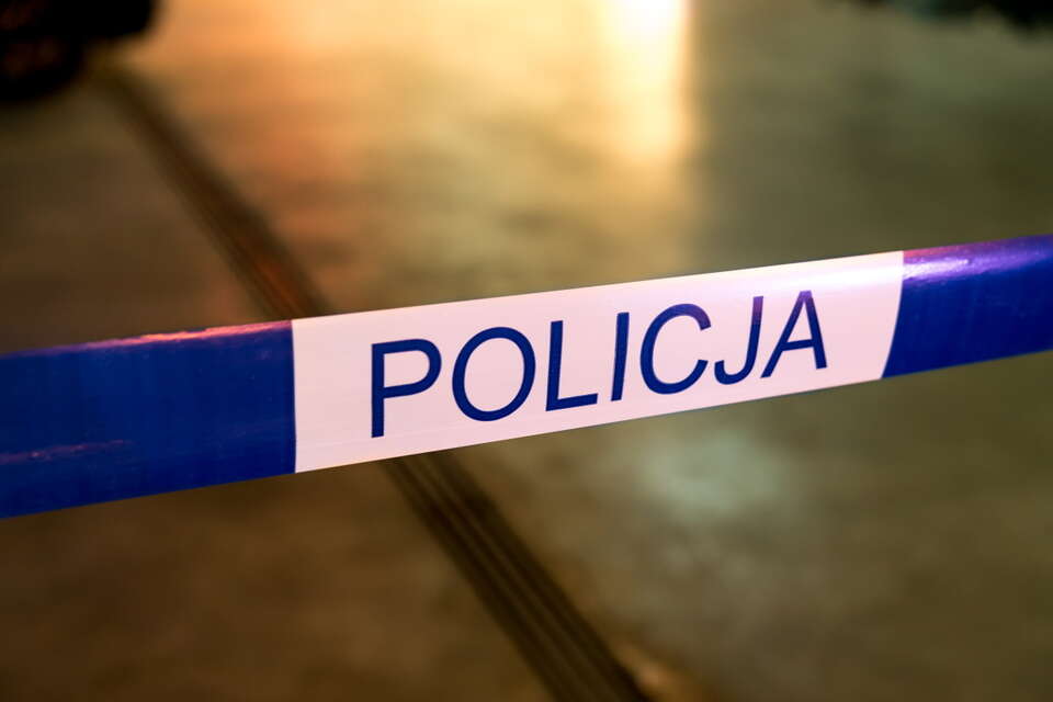 Mężczyzna wjechał samochodem w budynek / autor: Fratria