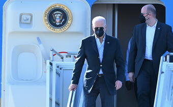 Rzeszów: Biden przywitał się z grupą amerykańskich żołnierzy