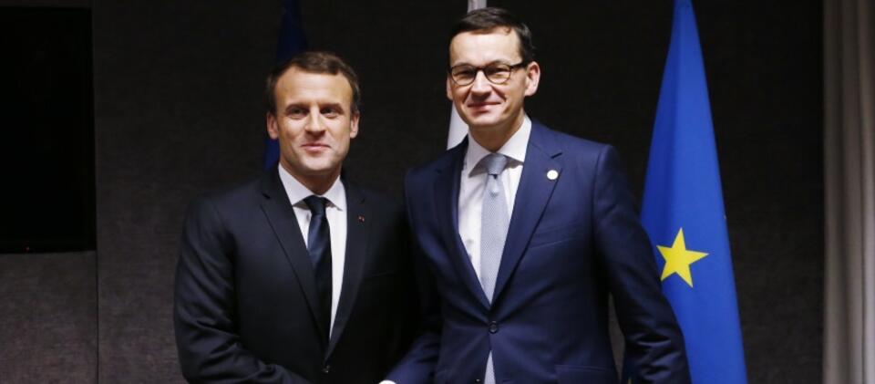 Premier Morawiecki i prezydent Macron / autor: 	PAP/EPA/FRANCOIS LENOIR / POOL