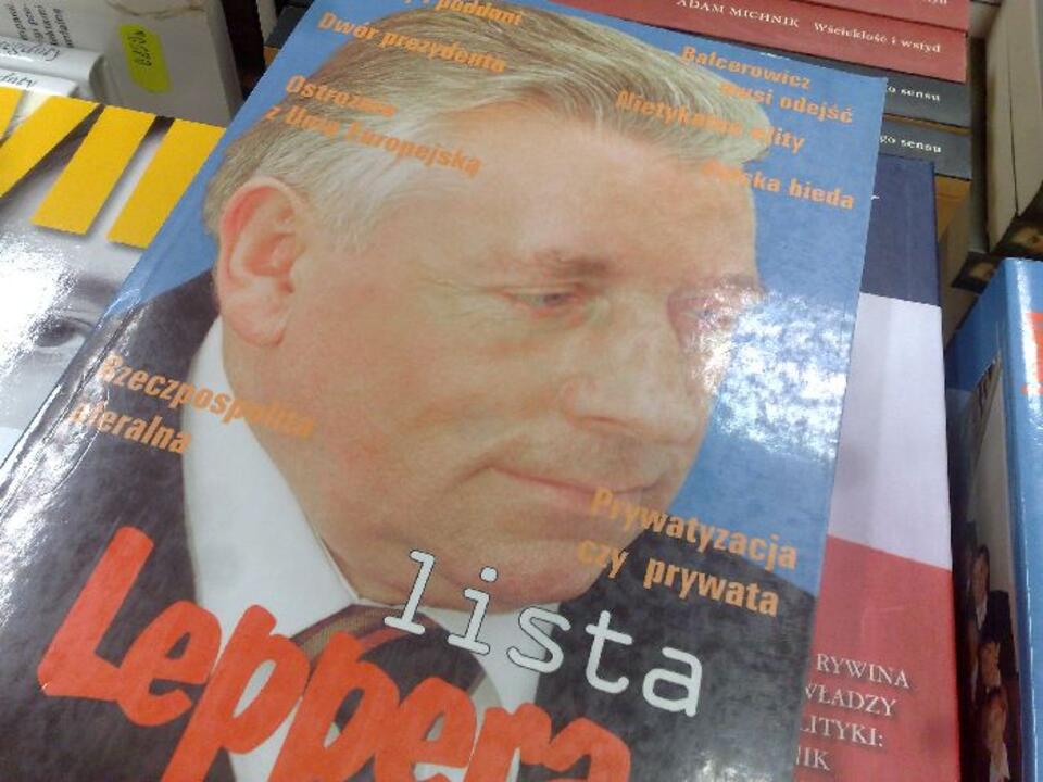 Książka Andrzeja Leppera. Fot. wPolityce.pl