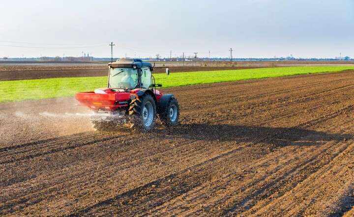 Właśnie zaczyna się okres wzmożonego popytu na nawozy. / autor: Freepik