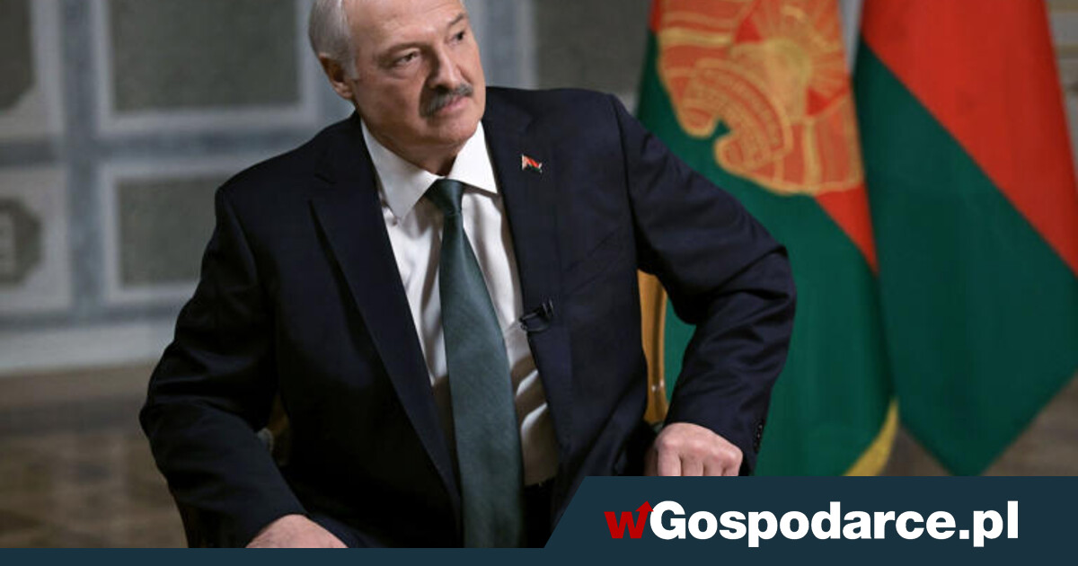 Łukaszenka to zrobił: w "kamasze” za zbyt niskie plony!