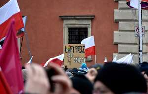 zdjęcie ilustracyjne z protestu przeciwko zmianom w oświacie wprowadzanym przez minister Barbarę Nowacką (KO) / autor: Fratria