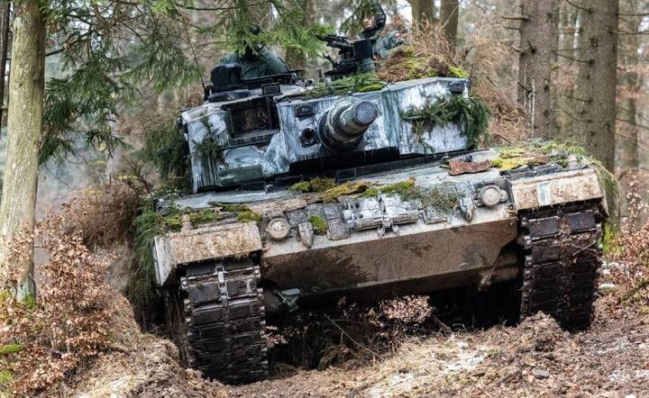 Czołg Leopard 2 / autor: PAP/DPA/Armin Weigel 