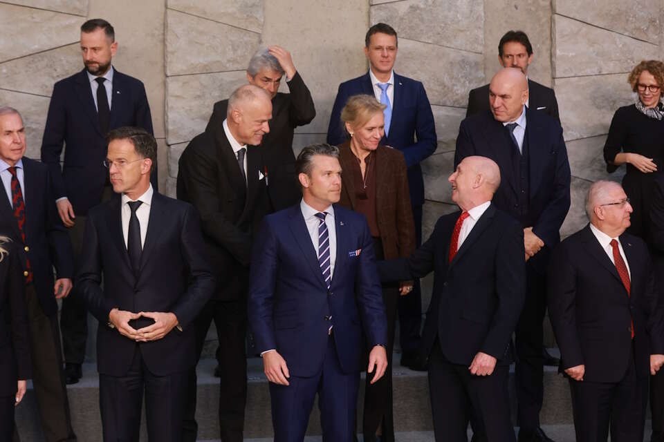 Spotkanie ministrów obrony państw NATO w Belgii / autor: PAP/EPA
