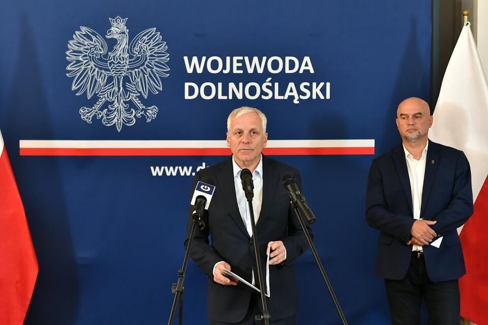 Wojewoda dolnośląski Jarosław Obremski / autor: PAP/Maciej Kulczyński