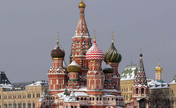 UE przedłużyła sankcje wizowe i finansowe na Rosję