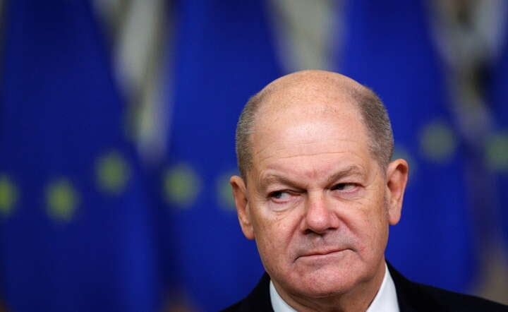 Kanclerz Olaf Scholz na szczycie w Brukseli, 18 grudnia / autor: PAP/EPA/OLIVIER MATTHYS