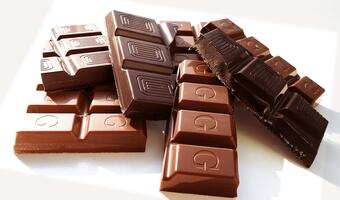 Co sprawia, że czekolada tak uzależnia?