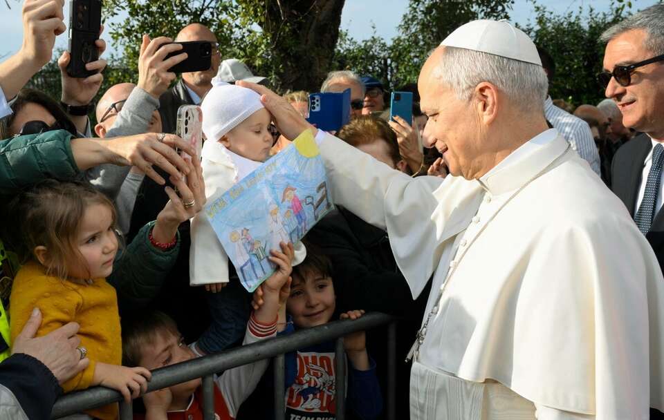 Papież Leon XIV / autor: PAP/EPA/VATICAN MEDIA HANDOUT