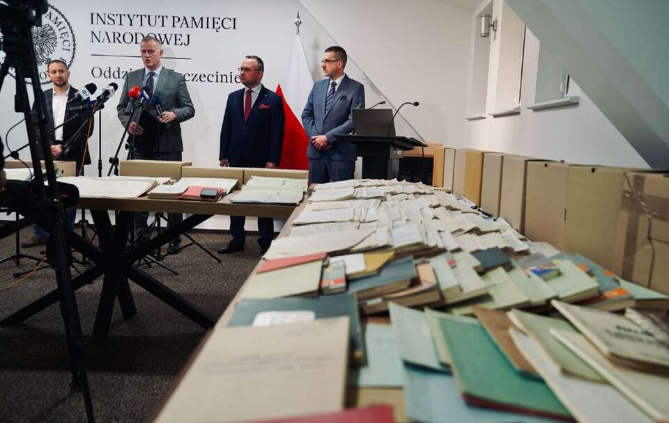Zaginione teczki bezpieki odkryte w 2025 r. wróciły do IPN! / autor: X/@IPN_Szczecin